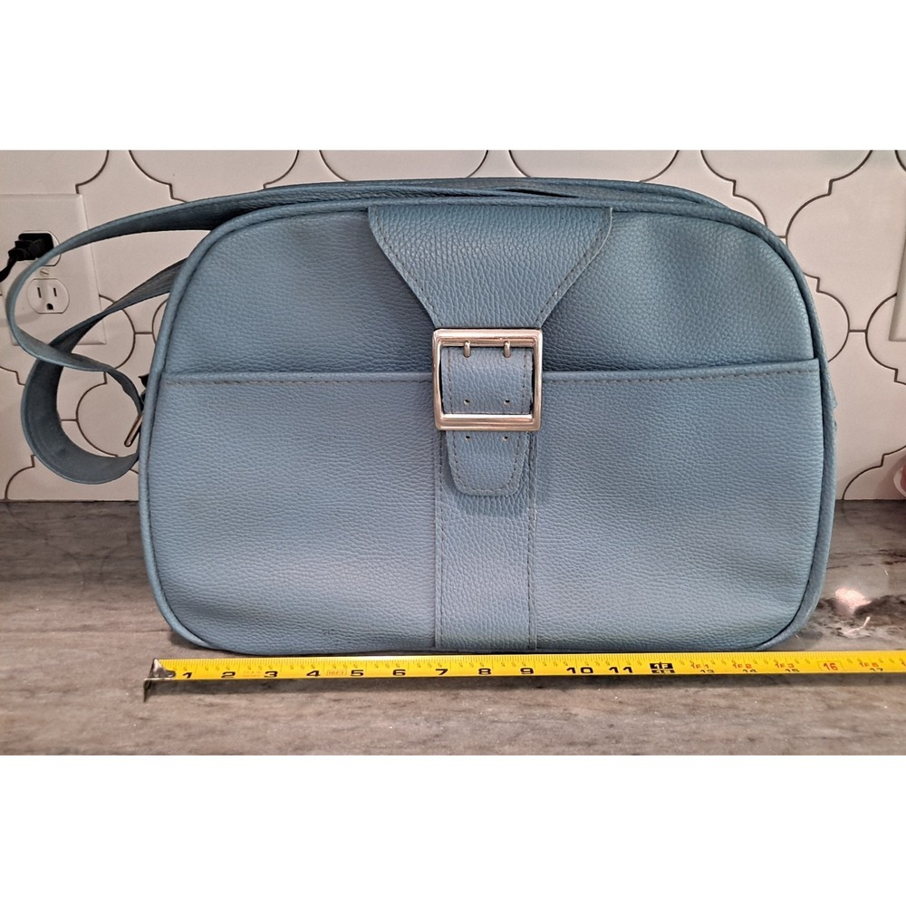 Royal Traveller MONTBELLO Luggage Carrying Bag Traveller  Baby Blue Vtg W/Key